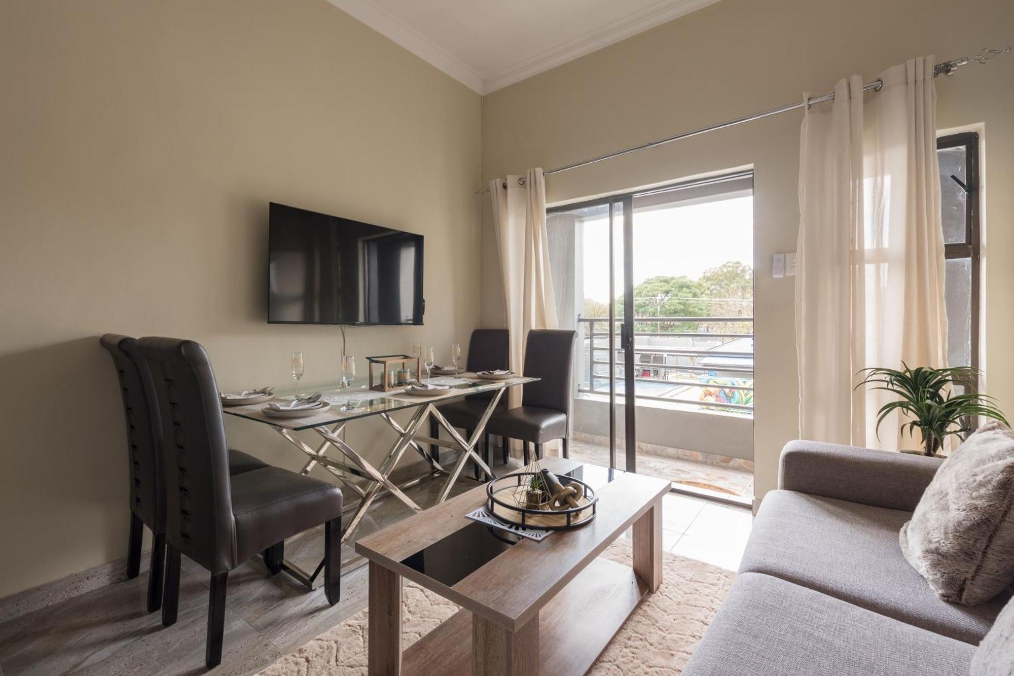 Evans Village - Apartments & Spa โจฮันเนสเบิร์ก ภายนอก รูปภาพ