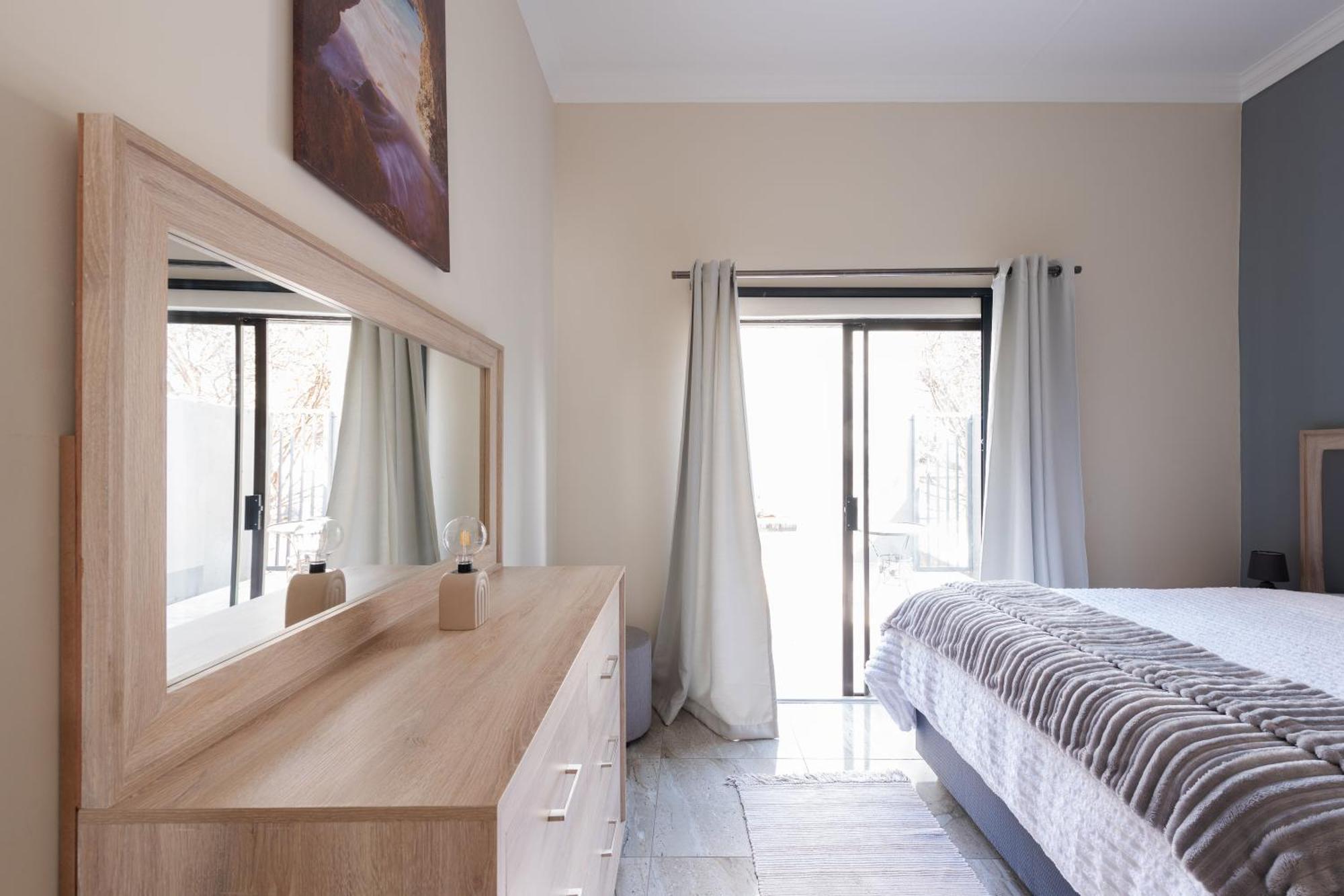 Evans Village - Apartments & Spa โจฮันเนสเบิร์ก ภายนอก รูปภาพ